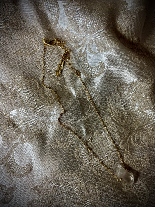Tiny Quartz necklace