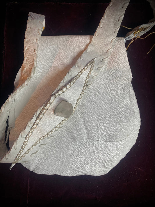 🚚💨White Leather Quartz strap bag