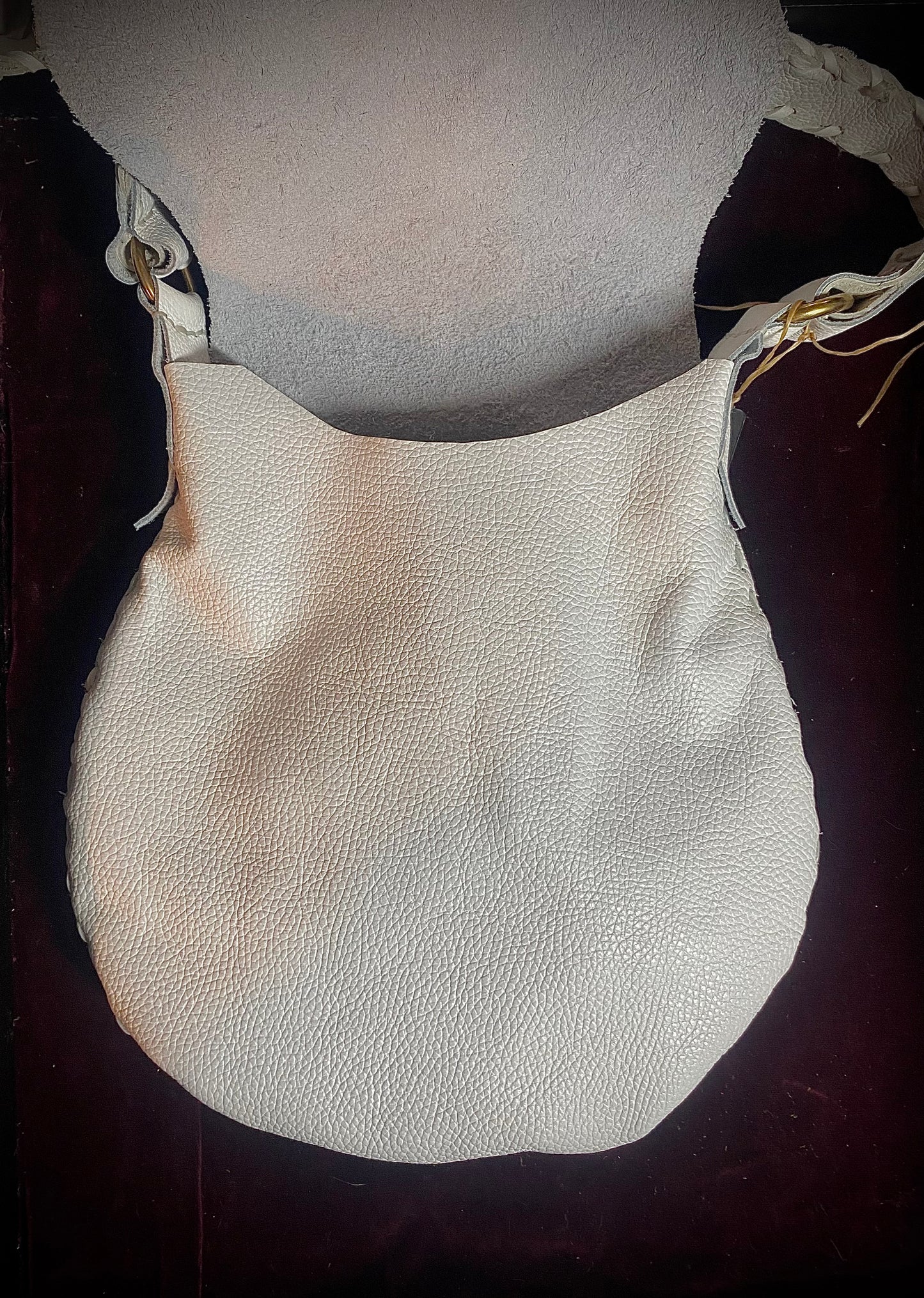🚚💨White Leather Quartz strap bag